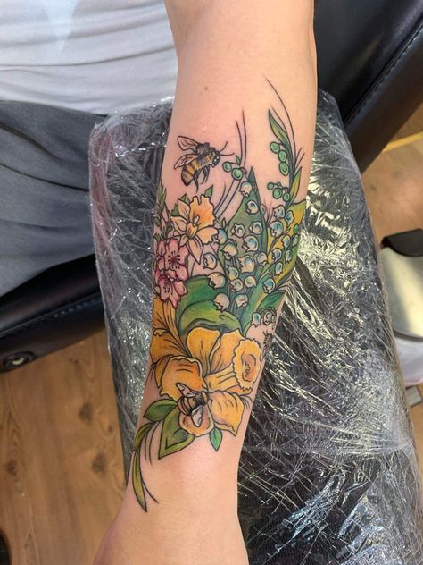 Birth flowers with bees Lily Of The Valley And Daffodil Tattoo, Lily Of The Valley Tattoo, Valley Tattoo, Daffodil Tattoo, Dream Tattoos, Birth Flowers, Lily Of The Valley, Daffodils, The Valley