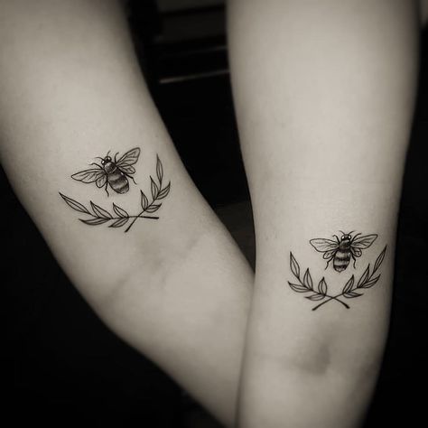 If your best friend is TRULY a BFF, she'll make it permanent and get inked with you. After all, your friendship never happened unless you get a tattoo and Honey Bee Tattoo, Bumble Bee Tattoo, Bestie Tattoo, Tattoos Geometric, Bff Tattoos, Matching Couple Tattoos, Friendship Tattoos, Bee Tattoo, Best Friend Tattoos