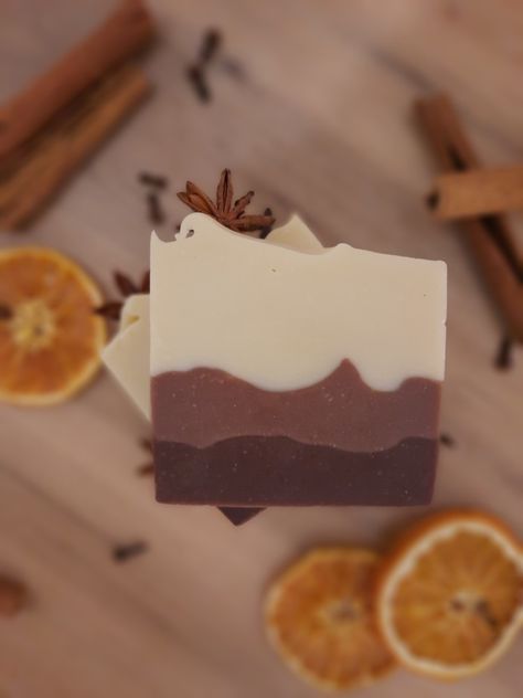 Soap Christmas, Handmade Bar, All Natural Soap, Christmas Soap, Cinnamon Oil, Citrus Sinensis, Cake Business, Homemade Soap, Theobroma Cacao