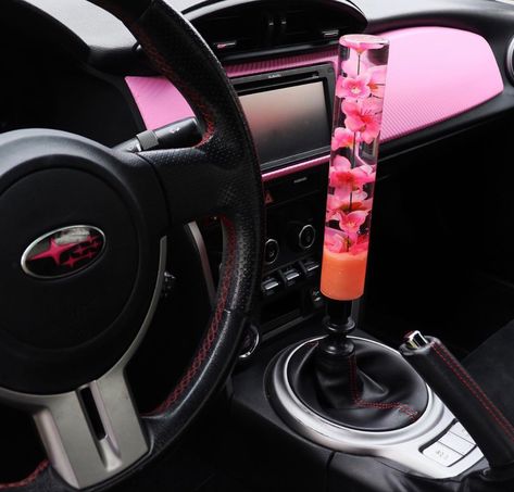 Pink Car Accessories, Ferrari 250 Gto, Car Deco, Custom Car Interior, Cool Car Accessories, Girly Car, Pt Cruiser, Weird Cars, Ferrari 488