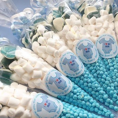 Rack Closet, Baby Shower Favours, Idee Babyshower, Baby Shower Treats, Baby Boy Shower Favors, Circle Labels, Boy Baby Shower Themes, Fiesta Baby Shower, בר מצווה