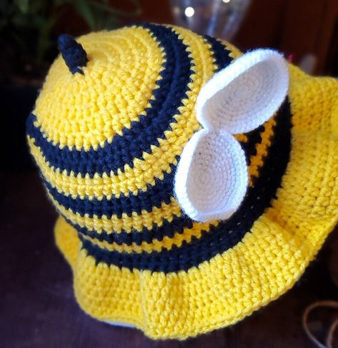 Bee Puns, Bee Hat, Bee Crochet, Crochet Bee, Crochet Bucket, Crochet Bucket Hat, Welcome Spring, Stinger, Save The Bees