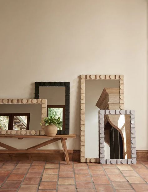 Unusual Mirrors, Wooden Wall Mirror, Mirror Home Decor, Frame Home Decor, Modern Mirrors, Mirror Makeover, Wooden Mirror Frame, Unique Mirrors, Wood Framed Mirror