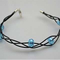 How To Make Jewelry With Wire Neat Crafts, Beading Bracelets, Wrapping Techniques, Cool Jewelry, Diy Jewlery, Glam Bag, Make Jewelry, Handcrafted Bracelets, Wire Necklace