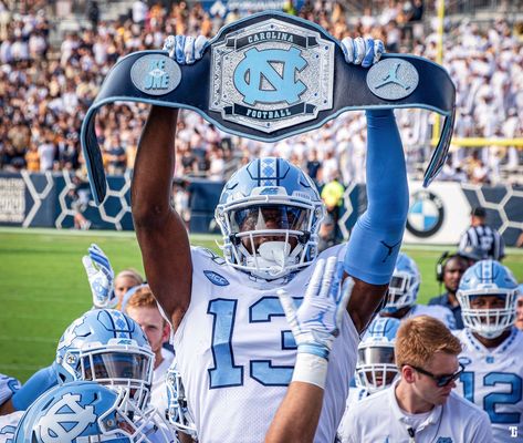 Cool Football Pictures, Tar Heels Football, Drip Ideas, Unc Football, Football Drip, Football Pics, Carolina Football, Nfl Football Pictures, Nfl Football Art