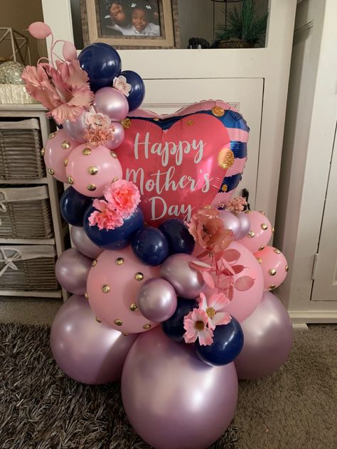 Mother's Day Balloon Decorations, Mother Day Balloons Ideas, Happy Mother’s Day Balloon Garland, Mother’s Day Small Balloon Bouquet, Mothers Day Balloons Ideas, Mother’s Day Balloons, Mothers Day Balloons Bouquets, Diy Mother's Day Gift Basket, Bouquets Ideas