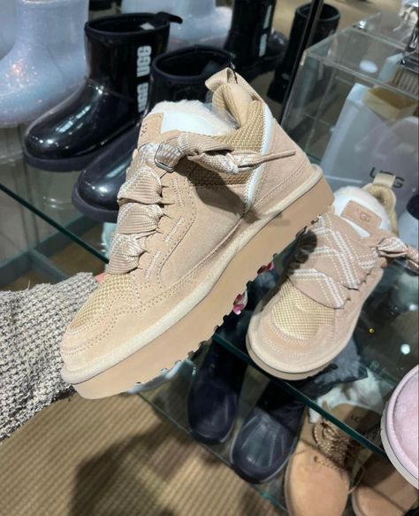 Uggs Shoes, Shoes Uggs, Cute Uggs, Nike Shoes Women Fashion, Ugg Sneakers, Pretty Sneakers, Pretty Shoes Sneakers, All Nike Shoes, Shoes Outfit Fashion