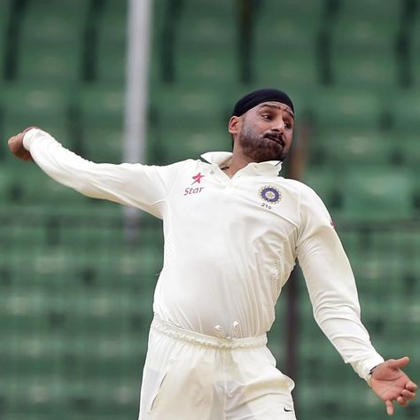 Happy birthday to one of India's finest spinners, Harbhajan Singh!  4️⃣1️⃣7️⃣ Test wickets 2️⃣6️⃣9️⃣ ODI wickets 2️⃣5️⃣ T20I wickets  An… Harbhajan Singh, Chef's Jackets, Sports Jersey, Happy Birthday, India, Sports, Birthday