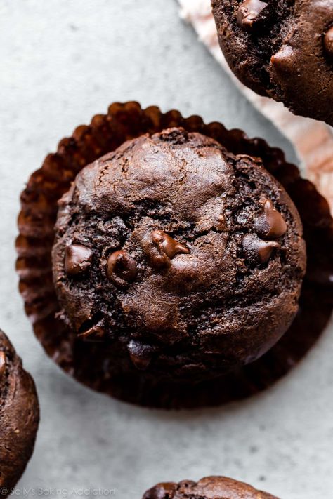 Choc Muffins, Triple Chocolate Muffins, Double Chocolate Chip Muffins, Chocolate Muffin Recipe, Jumbo Muffins, Chocolate Muffin, Double Chocolate Muffins, Bakery Style Muffins, Moist Muffins