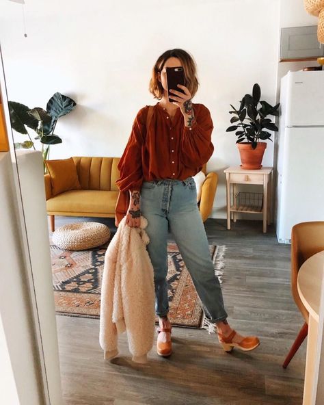 Noelle Turnage, Earthy Fall Outfits, Clog Outfit Summer, Clogs Outfit, Heels Outfits, Dec 7, Mode Inspo, Home Fashion, Psychologist