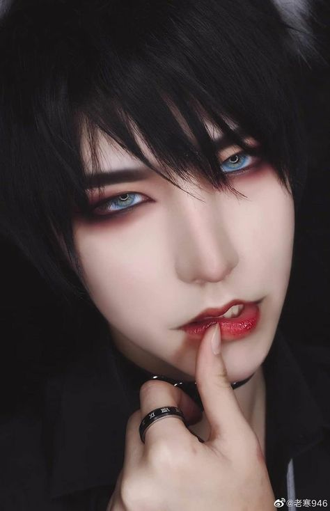 Visual Kei Makeup, Anime Eye Makeup, Anime Makeup, Male Makeup, Male Cosplay, Cosplay Characters, Eye Makeup Art, Amazing Cosplay, Cosplay Makeup