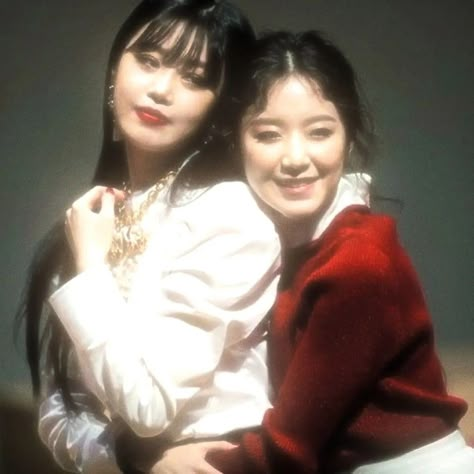 #sooshu#gidle#soojinandshuhua#shuhua#seosoojin#soojin#kpop Soojin E Shuhua, Shuhua And Soojin, Soojin And Shuhua, Soojin Shuhua, Shuhua Soojin, We Love Each Other, My Heart Is Yours, Soo Jin, Silly Girls