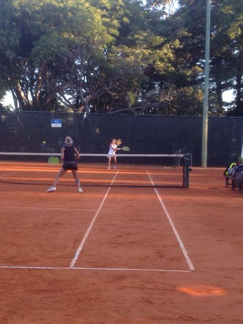 Jugando al tenis en el Carrasco - Uruguay Tennis, Golf, Iphone