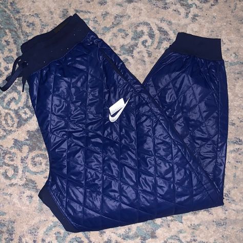 New Nike Sportswear Sport Pack Quilted Joggers Size: Small, Medium, Large Color: Blue White Brand New With Tags Quilted Joggers, Black Nike Joggers, Grey Nike Joggers, Burgundy Joggers, Black Nike Sweatpants, Grey Nike Sweatpants, White Sweatpants, Purple Nikes, Nike Joggers