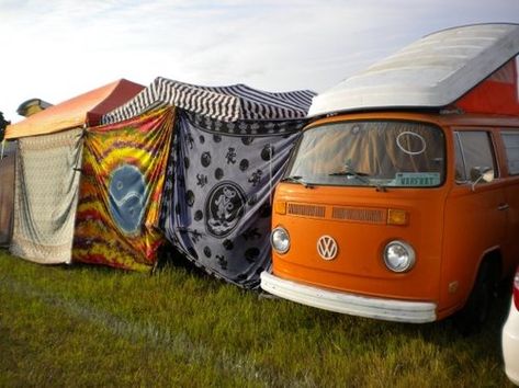 Music Festival Camping Hacks, Festival Camping Hacks, Music Festival Camping, Vw Westfalia, Hippie Van, Festival Camping, Vw T1, Camping Checklist, Camping Games