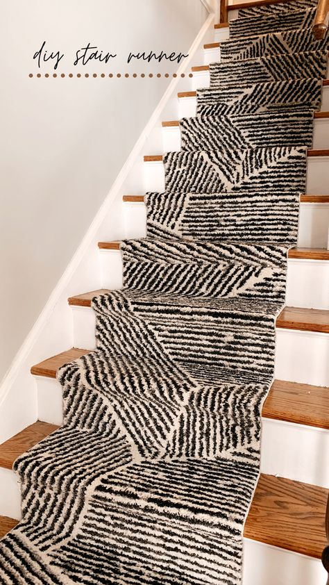 Stair case with a black and white geometric design stair runner Diy Stair Runner, Black And White Stairs, Carpet Inspiration, Stairs Renovation, Black Stairs, Staircase Runner, Eclectic Homes, Va Beach, House Staircase