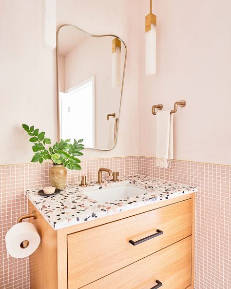 pretty in pink 🌸 // ft. our alabaster mix chip PACIFICA terrazzo countertop . @JaclynrJohnson @hellosaratrampinteriora @ginny_macdonald @cjisrad Terrazzo Countertop, Blue Glass Tile, Spanish Modern, Modern Bathroom Tile, Mid Century Modern Bathroom, Fireclay Tile, Backsplash Designs, Mid Century Modern Kitchen, Bathroom Backsplash