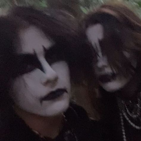 Metalhead Matching Pfp, Metal Couple Aesthetic, Metalhead Couple Aesthetic, Black Metal Couple, Corpse Paint Ideas, Alt Couple Aesthetic, Dark Love Aesthetics, Black Metal Icon, Metalhead Couple