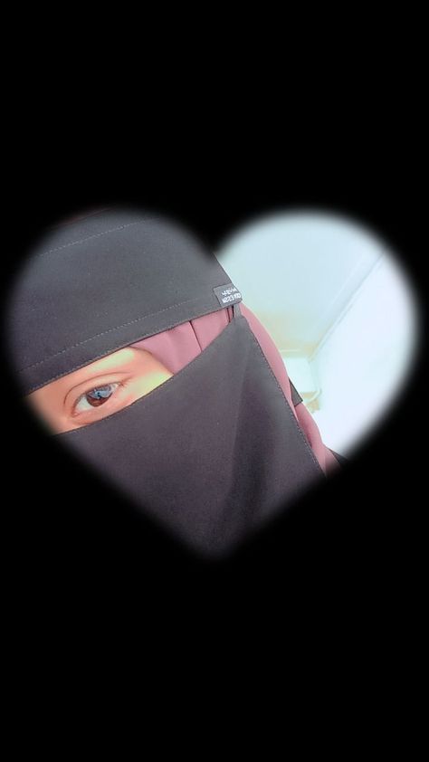 x.KHaDijA cHouHaN Hijab Eyes Dp, Nakab Dp, Hijabi Dp, Burned Hand Pic, Niqab Eyes, Niqab Aesthetic, Eid Photoshoot Ideas, Eid Pics, Cute Photo Poses