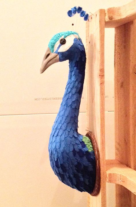 Taxidermy Peacock, Paper Mache Animals, Taxidermy Art, Paper Mache Art, Paper Mache Crafts, Paper Birds, Faux Taxidermy, Bird Sculpture, Fabric Birds