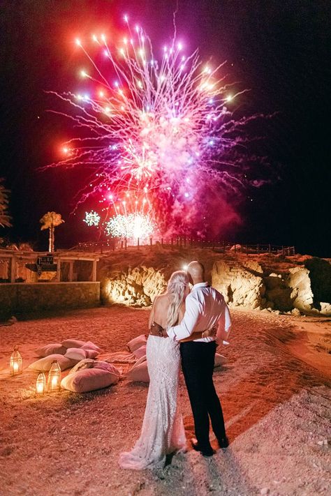 Fireworks are always a "WOW" on weddings Wedding Exit Ideas, Beach Celebration, Cabos Wedding, Wedding Fireworks, Los Cabos Wedding, Wedding Exit, Wedding Send Off, Cabo Wedding, Wedding Exits