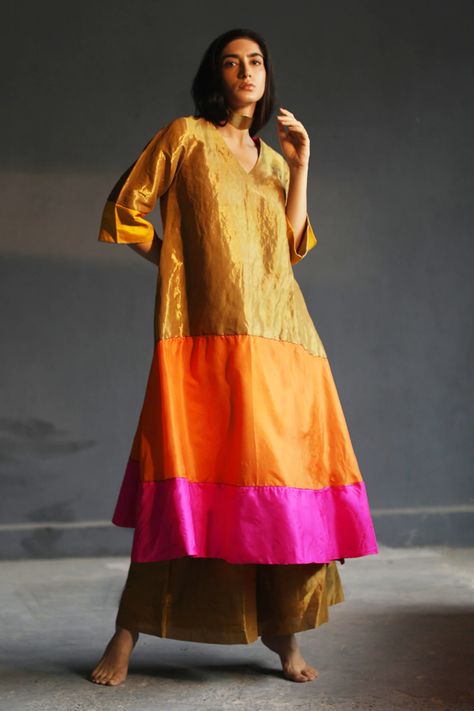 Buy #handloom #tissue #silk #kurta by #ShorsheClothing at #Aza #Fashions Shop online now at #Azafashions.com Call +91 99870 70743 or email contactus@azafashions.com for enquiries. Tissue Dresses, Tissue Kurta, Gold Suit, Kurta Pant Set, Kurta For Women, Simple Kurta Designs, Silk Kurta, Embroidered Neckline, Straight Kurta