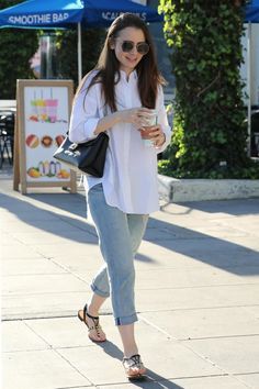 Lily Collins Casual, Casual College Outfits, Office Wear Women, Trendy Dress Outfits, Everyday Fashion Outfits, Casual Day Outfits, Quick Outfits, Classy Work Outfits, Classy Casual Outfits