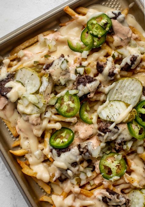 Cheeseburger Fries, Oven Fries, Sunday Recipes, Football Sunday, Winter Recipes, Sheet Pan Dinners, Party Foods, Sheet Pan Recipes, Lazy Sunday