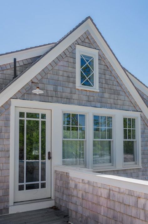 Cape House Addition, Small New England Cottage, White Shingle House Exterior, Cape Cod Cottage Exterior, Nantucket Style Homes Exterior, Cape Cod Town, Cape Cod Homes, Cape Cod Exterior, England Cottage