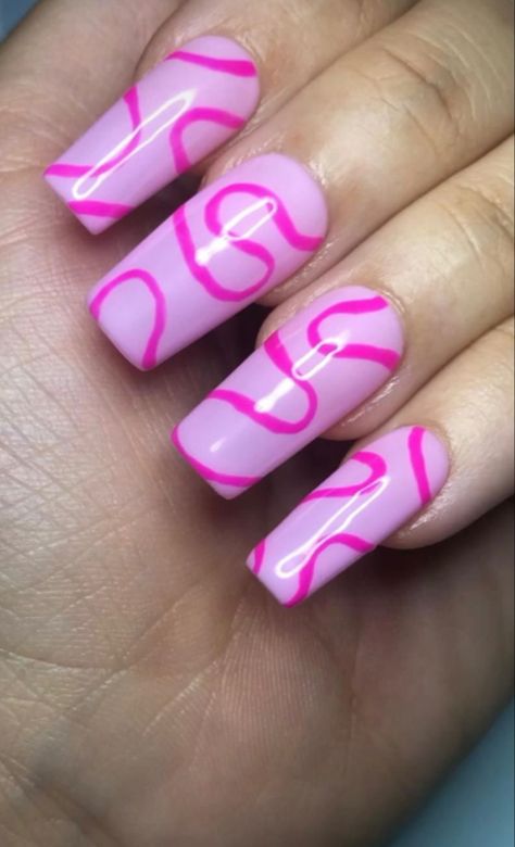 Dark And Light Pink Nails, Light Pink Nails With Black Design, Dark Pink And Light Pink Nails, Light Pink With Black Nails, Light And Dark Pink Nails, Dark Pink To Light Pink Nails, Pretty Coffins, Dark Pink Nails, Light Pink Nails