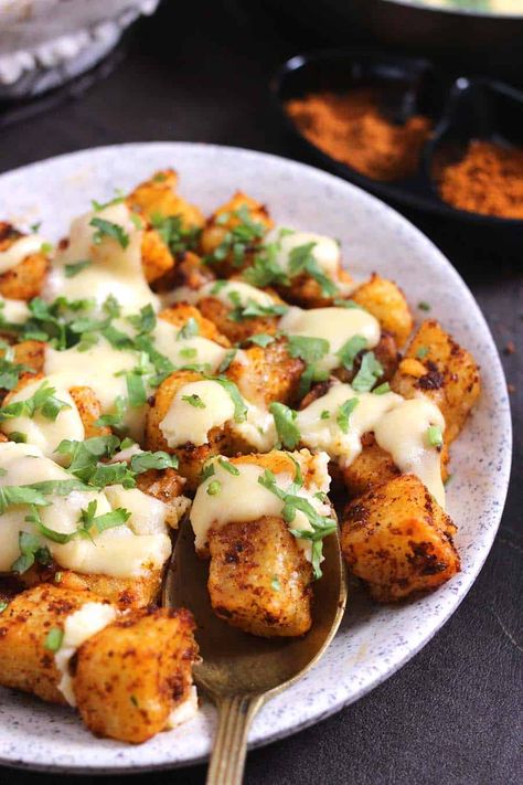 Peri Peri Paneer, French Fries With Cheese, Paneer Starters, Paneer Snacks, Easy Paneer Recipes, Tea Indian, Paneer Cheese, Paneer Dishes, Creamy Cheese Sauce