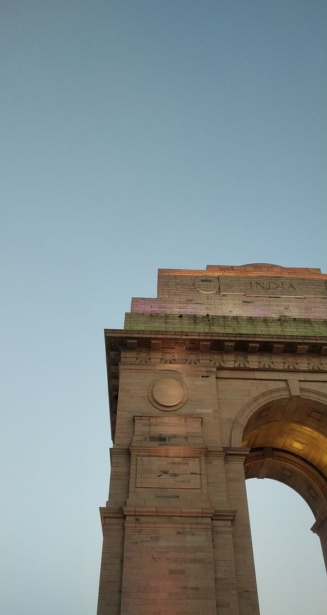 India Gate Snap, Delhi Morning, Delhi Travel, Delhi Metro, India Gate, Ganesh Photo, Boy Photography Poses, Boy Photography, Fashion Blouse