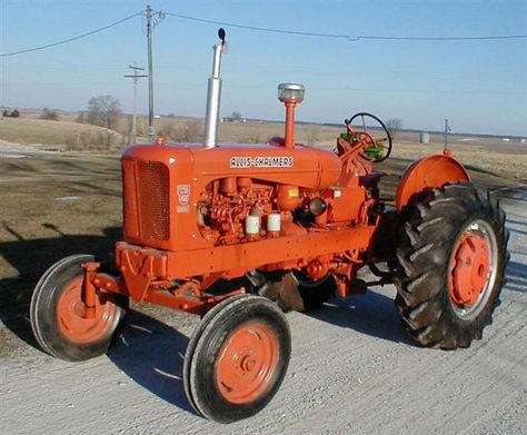 Restored AC Allis Chalmers WD45 Diesel Tractor for sale Toy Tractors, Allis Chalmers Tractors, Tractor Photos, Caterpillar Equipment, Tractors For Sale, Farm Living, Allis Chalmers, Classic Tractor, Old Farm Equipment