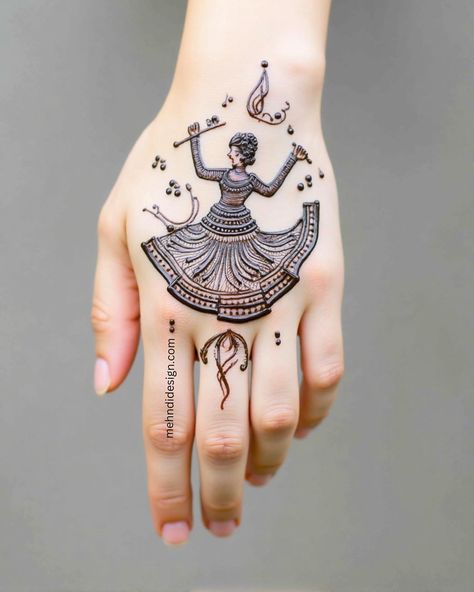 Garba Navratri mehndi design on the back of the hand. #garba #mehndi #mehndidesign #navratri #mehndinavratri Navratri Mehndi Design, Garba Navratri, Back Hand Mehndi Designs, Henna (mehndi) Design, Hand Mehndi, Mehndi Designs For Hands, Mehndi Design, The Hand, Mehndi Designs