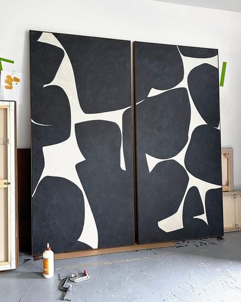 Formworks_Studio on Instagram: "Large format Diptych complete! Heading to the Middle East - ‘Sequence 05’ Acrylic & charcoal on canvas 200 x 205cm Framed in 5mm blackened walnut - - - - - - #midcenturyart #newandabstract #artcall #modernart #newabstraction #buyart #newabstractionart #abstractpainters #geometricpainting #studioviews_daily #largeformatart #abstractartforsale #abstractartlovers #instaart #artoftheday #artinlondon #instaart #instaartist #instacollectionofart #artinoffices #studiovie Big Abstract Wall Art, Formworks Studio, Multi Canvas Painting Ideas, Diy Large Art, Mid Century Art Painting, Two Canvas Art, Long Canvas Painting, Large Format Art, Cuadros Diy