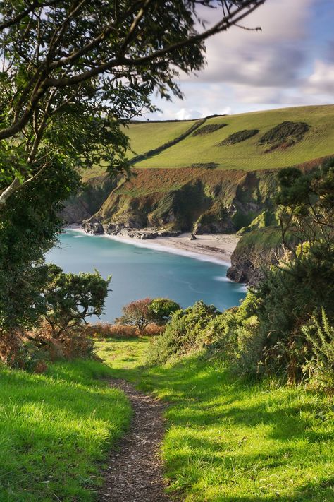 10 secret things to do in Cornwall | CN Traveller Best Seller Books, Things To Do In Cornwall, Cornish Cottage, Cornish Beaches, Cornwall Coast, Cornwall Beaches, England Trip, Painting References, Devon And Cornwall