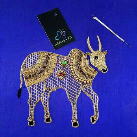 Cow Embroidery Design Blouse, Embroidery Design Blouse, Aari Motif, Cow Embroidery Design, Cow Embroidery, Maggam Work Designs, Blouse Design Images, Cow Design, Wedding Blouse Designs