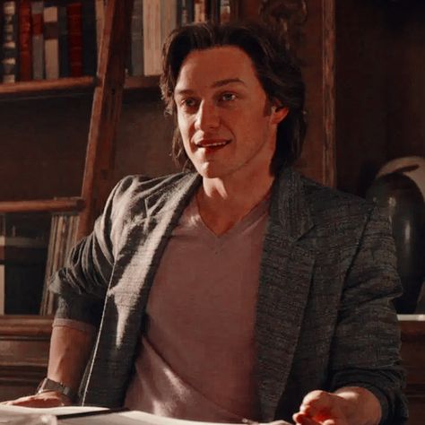 Charles Xavier Icon, Professor Charles Xavier, Professor Xavier, Professor X, Scottish Actors, Charles Xavier, Marvel Icons, Luke Evans, James Mcavoy