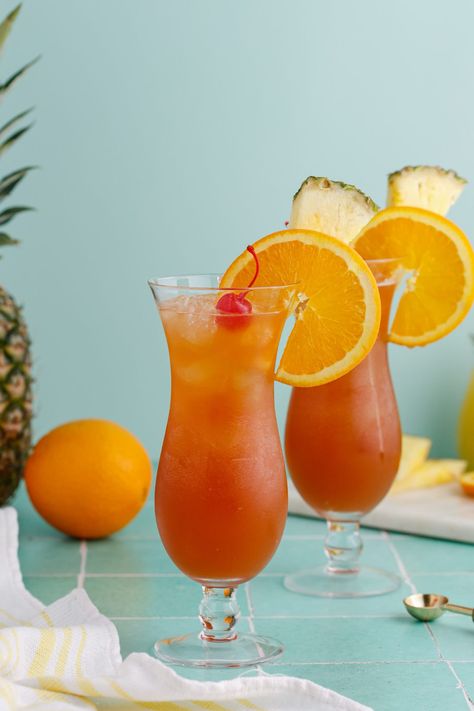 Banana Rum Drinks, Rum Runner Recipe, Pineapple Rum Drinks, How To Make Rum, Banana Liqueur, Rum Runner, Alcoholic Punch, Summer Drinks Alcohol, Pineapple Rum