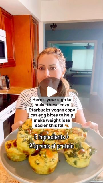 Carol Aguirre MS RD•Vegan Weight Loss Dietitian on Instagram: "Here’s a little trick I do to make weight loss feel a little easier✨
.
Dedicate time on one day, so this gives me flexibility on other days to not think about what am I going to eat today and not mindlessly snack!
.
👉🏼Plan out your meals 
👉🏼pick 2-3 different proteins, carbs, veggies, and fats to cook for the week. 
.
These proteins, carbs, fats, veggies are meant to be plugged into different meals throughout the week, so you can have variety! 
.
⏰ Block out time to cook-I usually do this on Saturday, so that I can feel prepared going into the week! 
👩🏻‍🍳prep/cook-I try to prep different proteins
🫙Store for the week -I’ll put each of my veggies, carbs, dressings and proteins into different containers & in the fridge the Cat Egg, Vegan Breakfasts, Egg Bites, Food Board, What Am I, Cooking Prep, Vegan Breakfast, Healthy Food, One Day