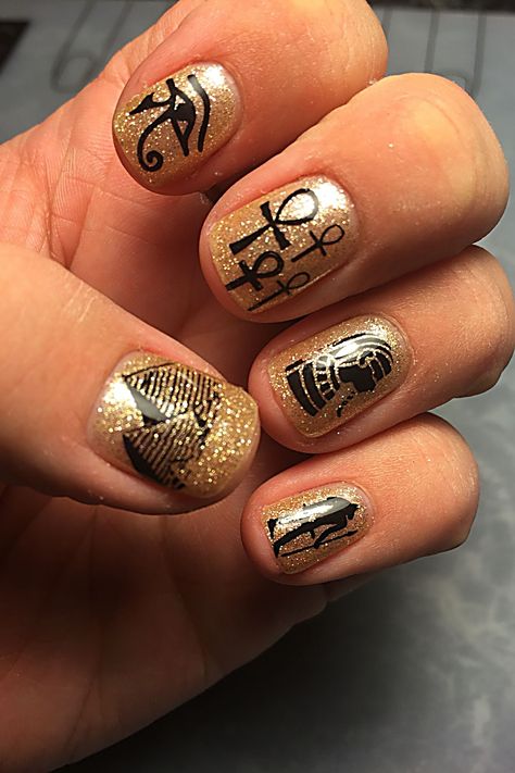 Ankh Nail Design, Ankh Nails, Egyptian Nails Designs, Tattoo Eye Of Horus, Egyptian Nail Art, Egypt Nails, Egyptian Nails, Tattoo Eye, New Egypt