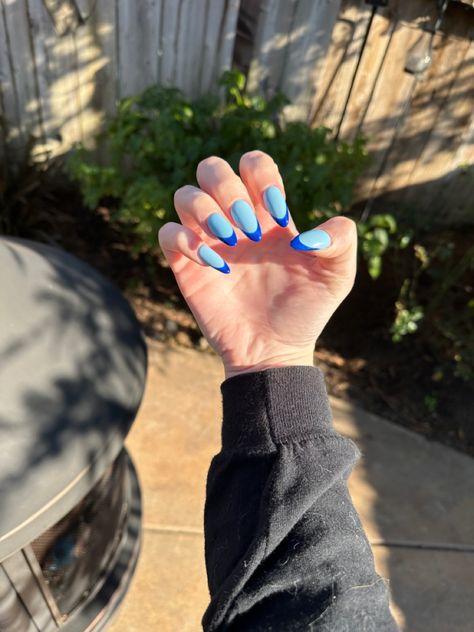 Nails Light Blue And Dark Blue French Tips, Light Blue Nails With Dark Blue Tips, Dark Blue Light Blue Nails, Light And Dark Blue French Tip Nails, Light Blue Dark Blue Nails, Dark Blue And Light Blue Nails, Dark And Light Blue Nails, Nails With Dark Blue, Dark Blue French Tip Nails