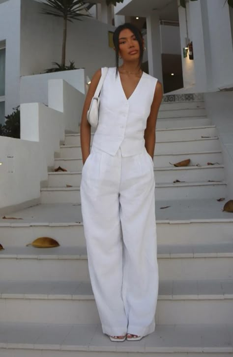 Elegantes Party Outfit, All White Party Outfits, White Party Outfit, Outfit Elegantes, European Summer Outfits, All White Outfit, Cropped Vest, Dinner Outfits, Outfit Look