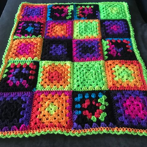 Neon Granny Square Blanket, Neon Granny Square Crochet, Neon Granny Square, Neon Crochet Blanket, Gothic Apartment, Colourful Blanket, Granny Square Blanket Crochet, Crochet Dreams, Crochet Idea