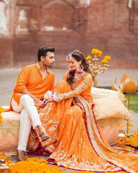 Christmas Wedding Dresses, Antique Wedding Dresses, Haldi Ceremony Outfit, Yellow Wedding Dress, Wedding Dress Backs, Bride Photography Poses, Latest Bridal Dresses, Racun Shopee, Wedding Couple Poses Photography