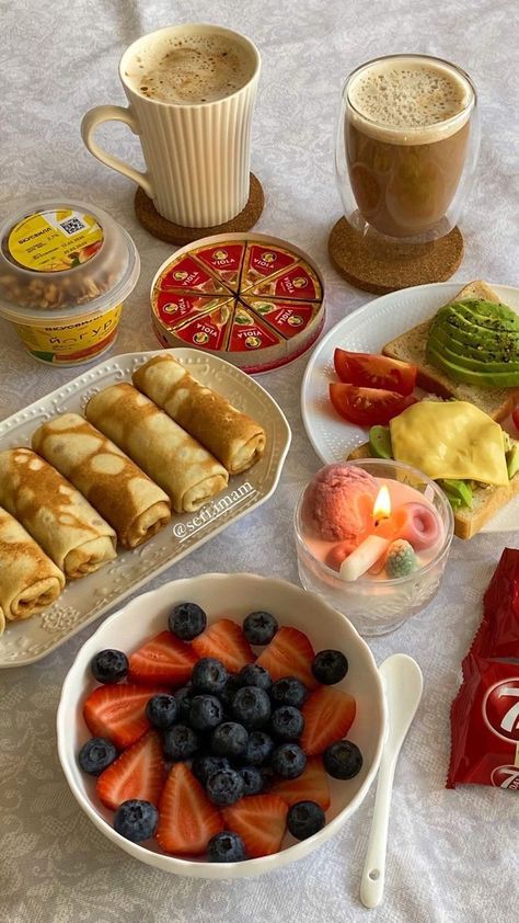 Vegan Breakfast Aesthetic, Breakfast For Two Romantic Mornings, Making Breakfast Aesthetic, Breakfast Aesthetic Restaurant, Romantic Breakfast For Two, Breakfast Aesthetic Mornings, Healthy Breakfast Aesthetic, Restaurant Breakfast, Romantic Breakfast