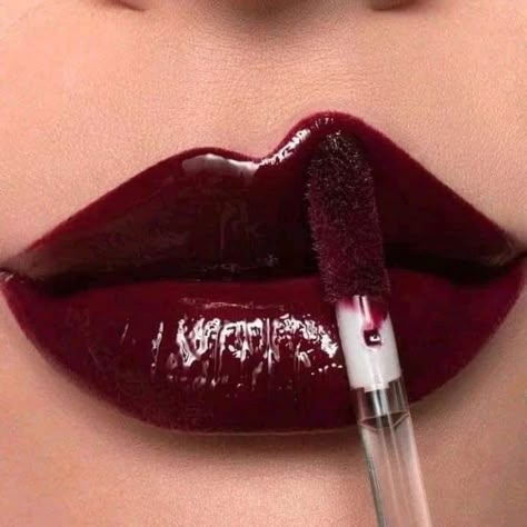 Pretty Lipstick Colors, Lips Painting, Lipstick Mirror, Soft Matte Lip Cream, Waterproof Lipstick, Lip Makeup Tutorial, Matte Lip Cream, Kissable Lips, Edgy Makeup