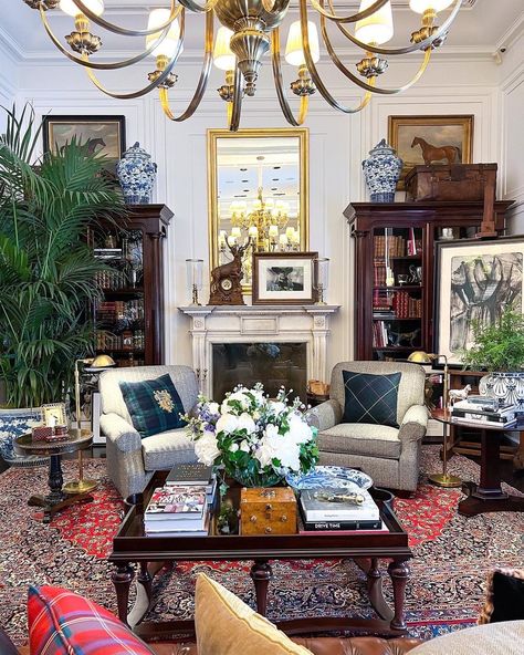 British Townhouse, Ralph Lauren Living Room, Ralph Lauren Interior Design, Ralph Lauren Home Living Room, Drawing Room Concept, Make A Mood Board, Ralph Lauren Interiors, Ralph Lauren Bedroom, Room Concept