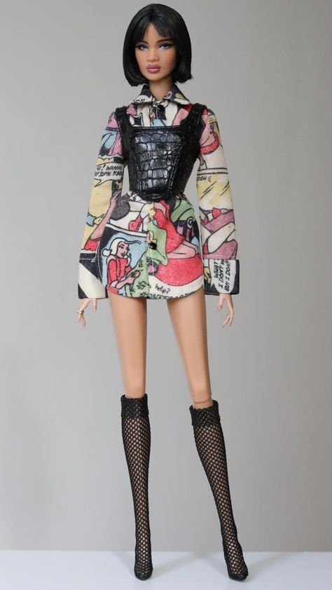 Edgy Barbie Outfit, Pop Art Outfit Ideas, Barbie Outfits Ideas, Barbie Themed Outfits, Outfits With Boots, 2023 Barbie, Barbie Fashion Sketches, Barbie Doll Set, Barbie Wardrobe