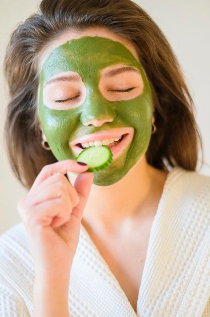 Woman eating cucumber slice while having... | Free Photo #Freepik #freephoto #woman #beauty #home #spa Cucumber Mask, Cucumber For Face, Woman Eating, Habits To Start, Mask For Oily Skin, Green Face Mask, Acne Free Skin, Life Changing Habits, Face Pack